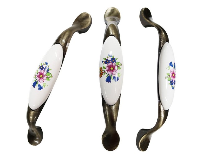 Maner cu ornament ceramic floare roz (50 bucati)